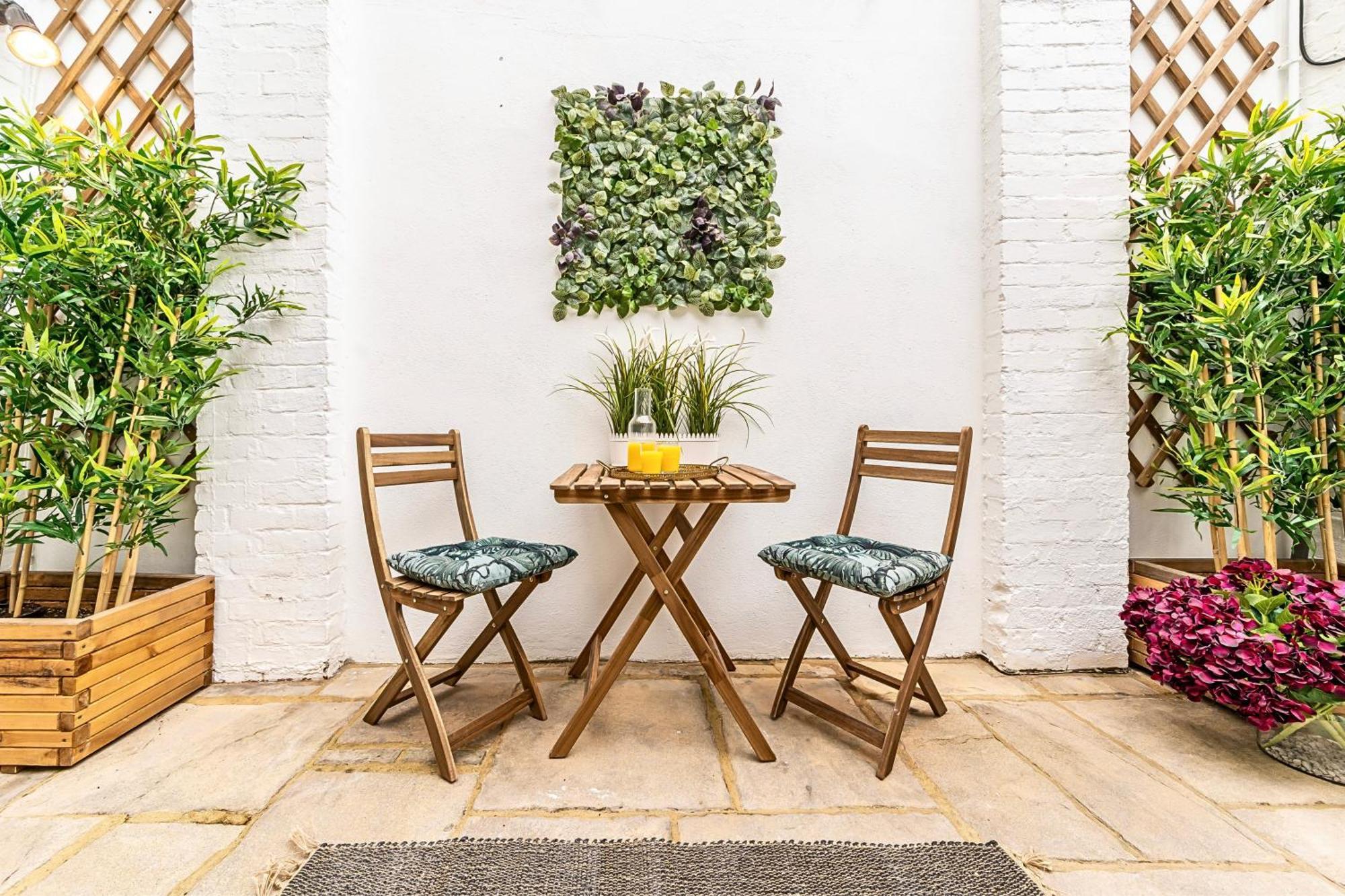 The Secret Kensington Garden Mews-2 Bedroom Full House-2 Train Lines- Spacious-Kings Road- Harrods -Chelsea Stadium-Private Small Patio Londres Exterior foto