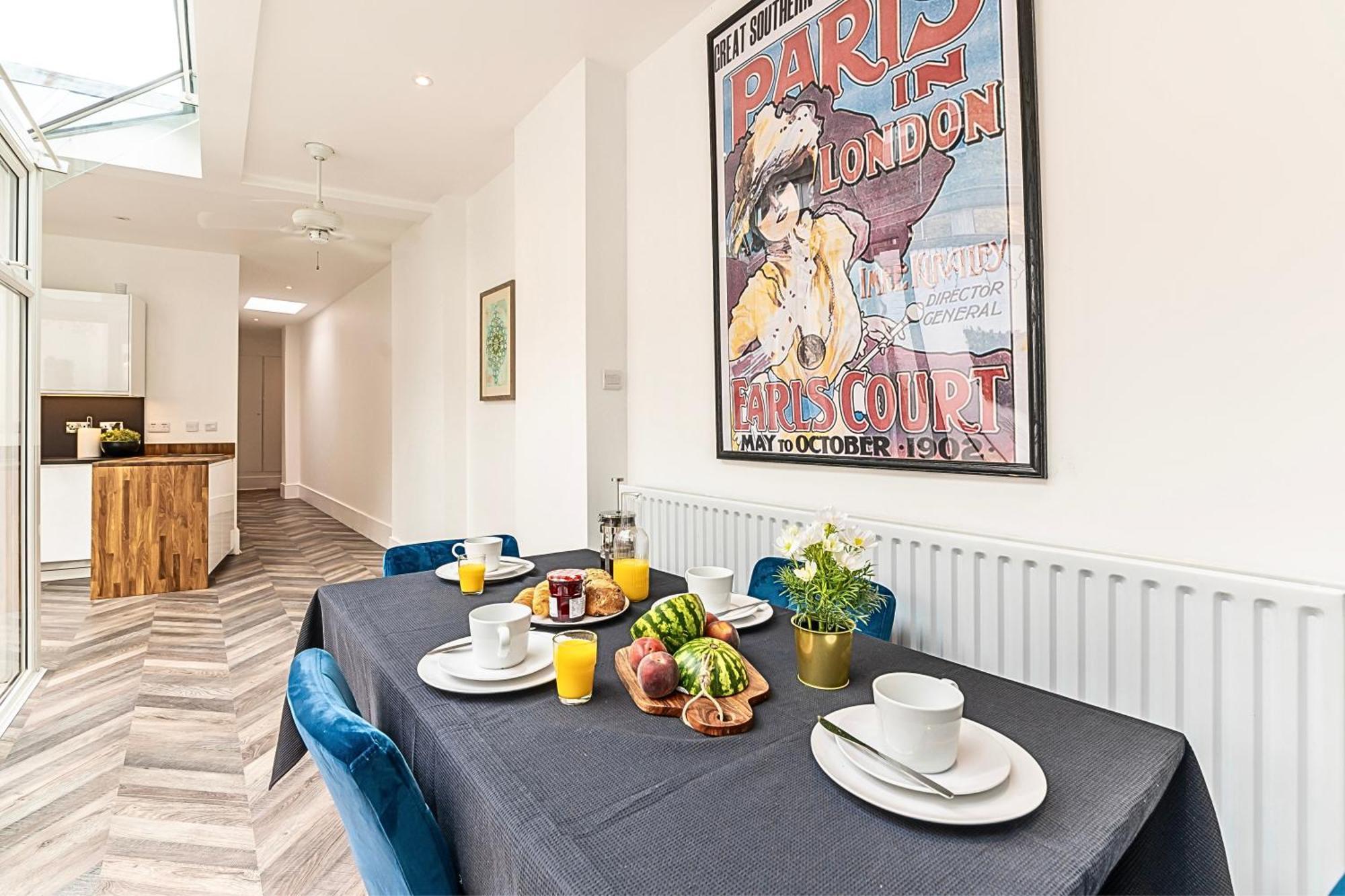 The Secret Kensington Garden Mews-2 Bedroom Full House-2 Train Lines- Spacious-Kings Road- Harrods -Chelsea Stadium-Private Small Patio Londres Exterior foto